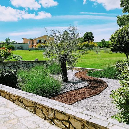 Casa Ivanovac With Pool And Large Front Yard Raša エクステリア 写真