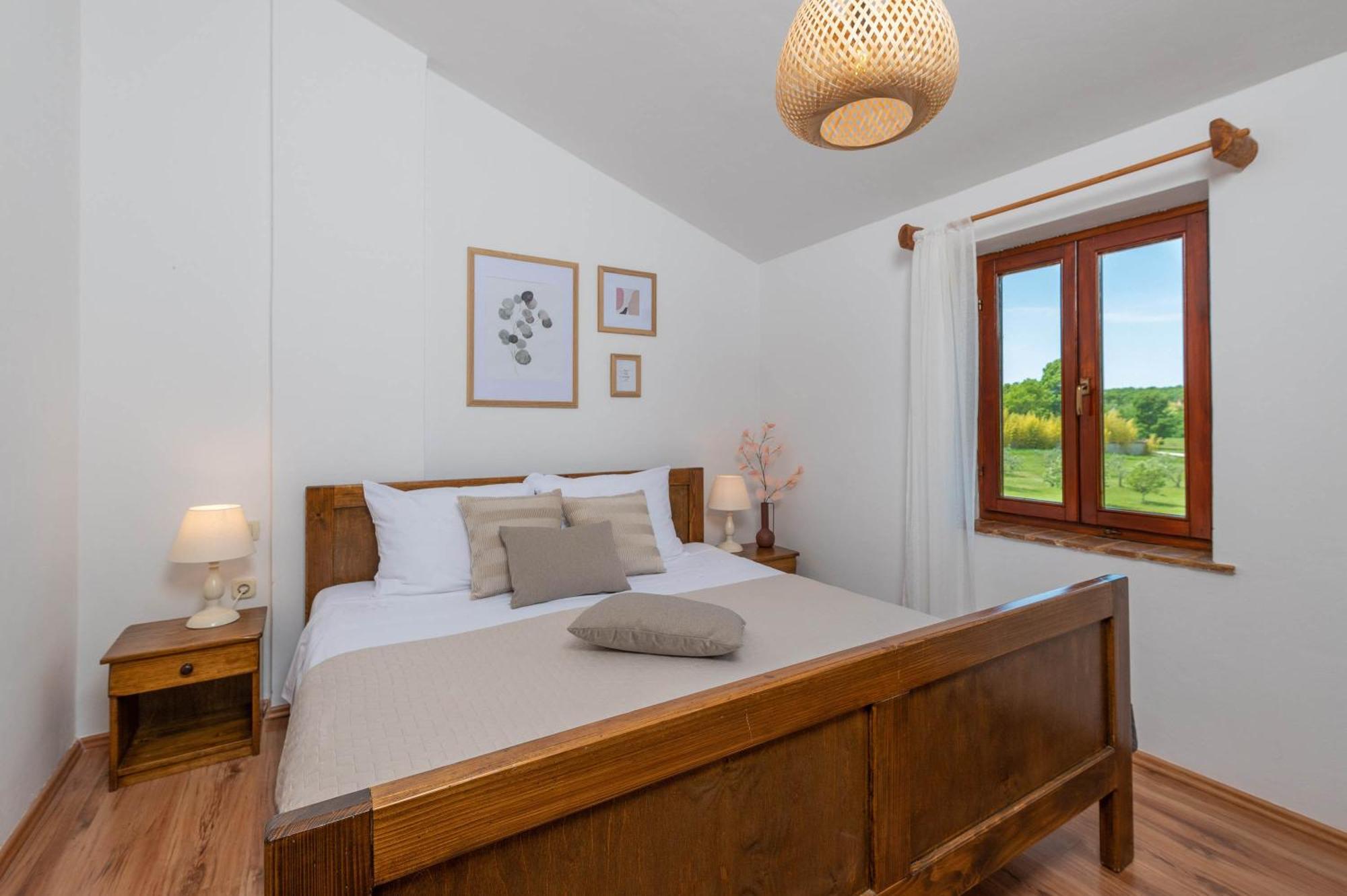 Casa Ivanovac With Pool And Large Front Yard Raša エクステリア 写真